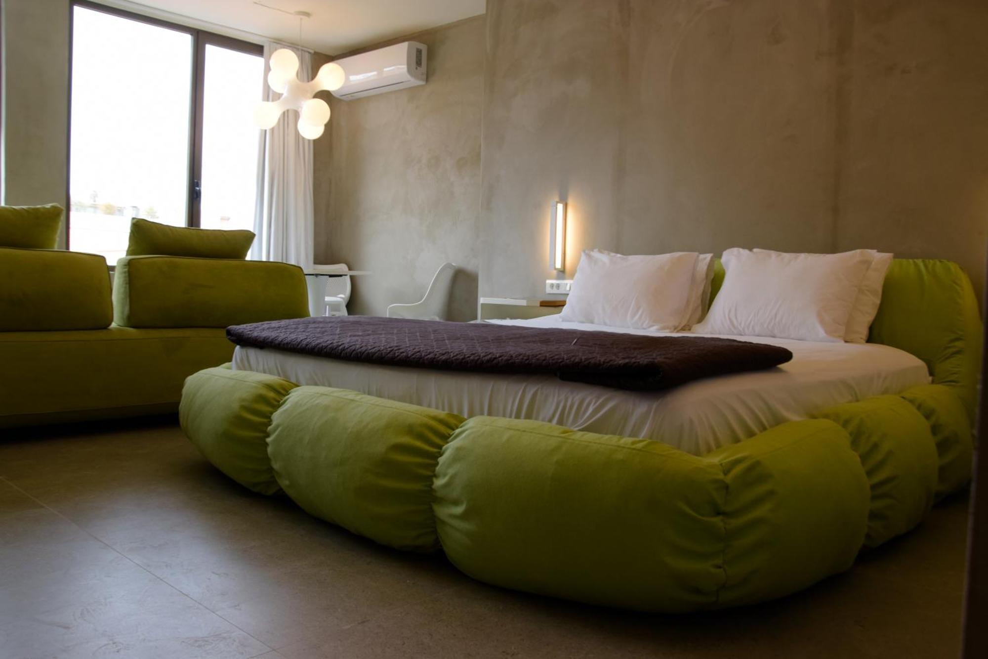99 Adrianou Apartments Атина Екстериор снимка
